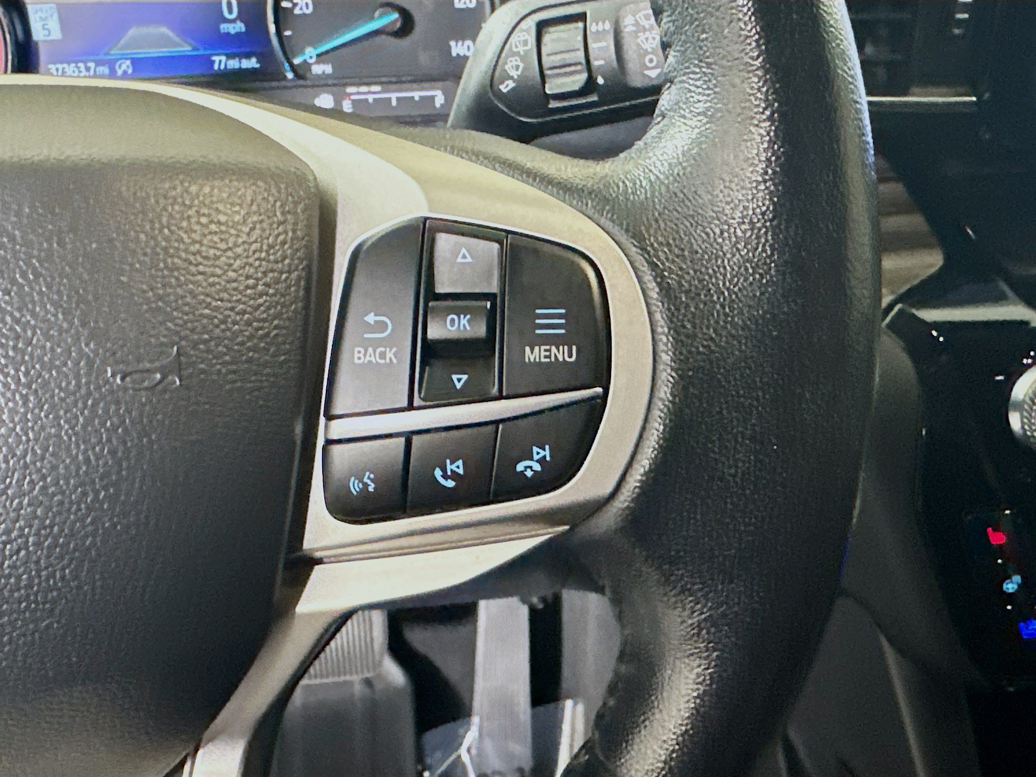 Used 2022 Gray Metallic Ford Limited image 17