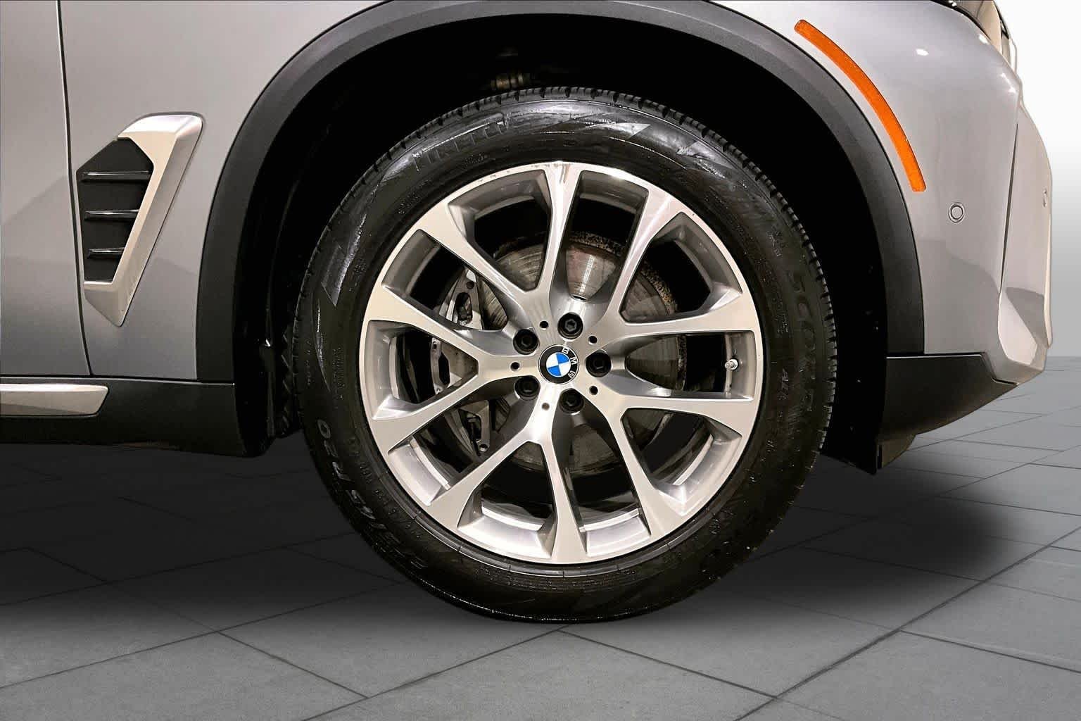 Certified Used 2024 Skyscraper Grey Metallic BMW xDrive40i image 10