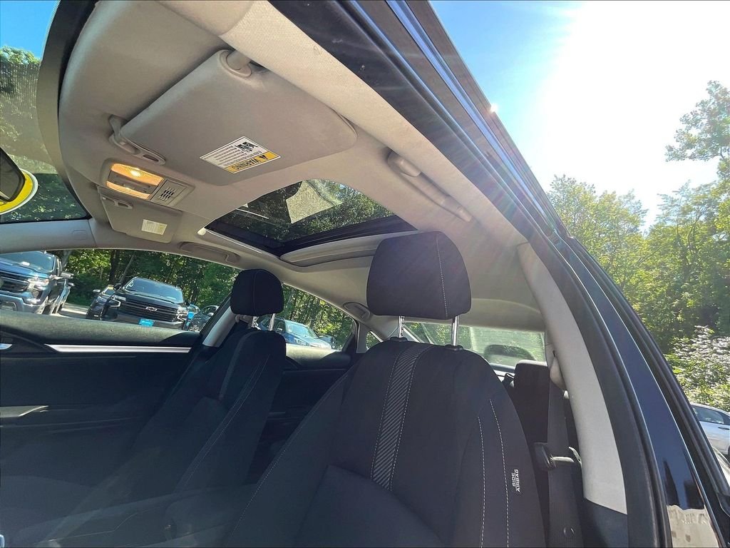 Used 2018 Black Honda EX-T image 7