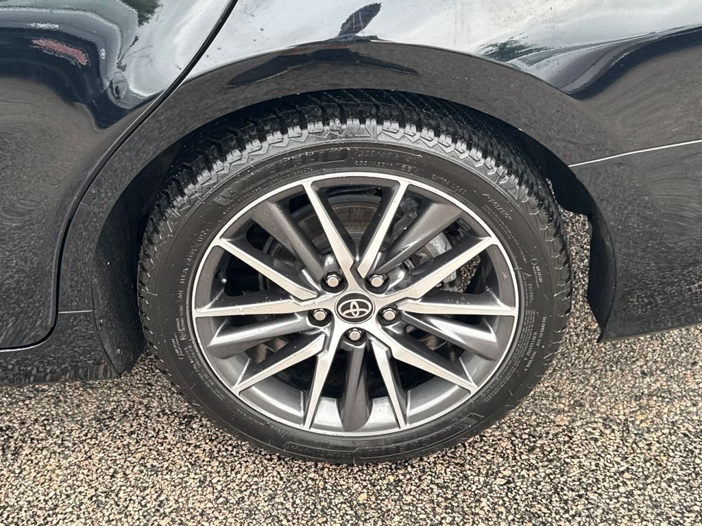 Used 2022 Black Toyota XLE image 41
