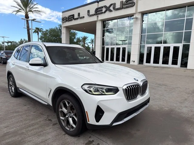 Used 2022 White BMW xDrive30i image 1