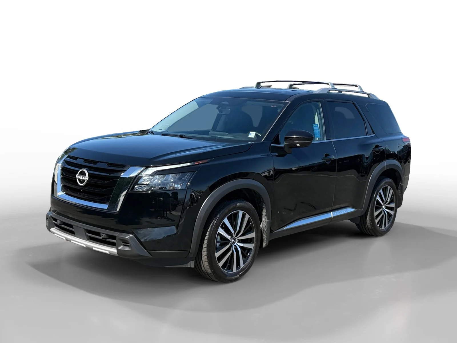 2025 Nissan Pathfinder Platinum 4WD's photo