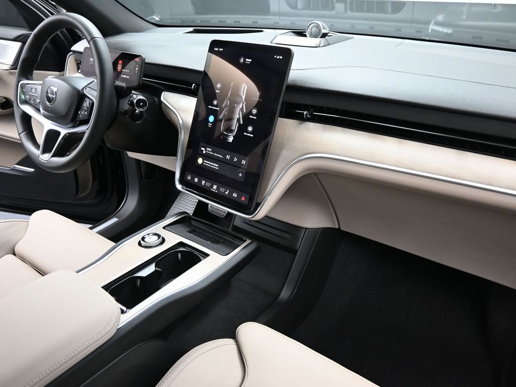 2025 Volvo EX90 Ultra - Photo 26