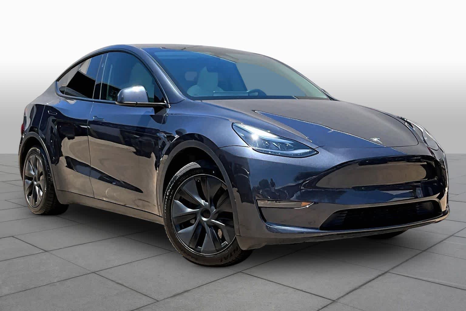 Used 2024 Tesla Model Y Long Range with VIN 7SAYGDED6RA311206 for sale in Houston, TX