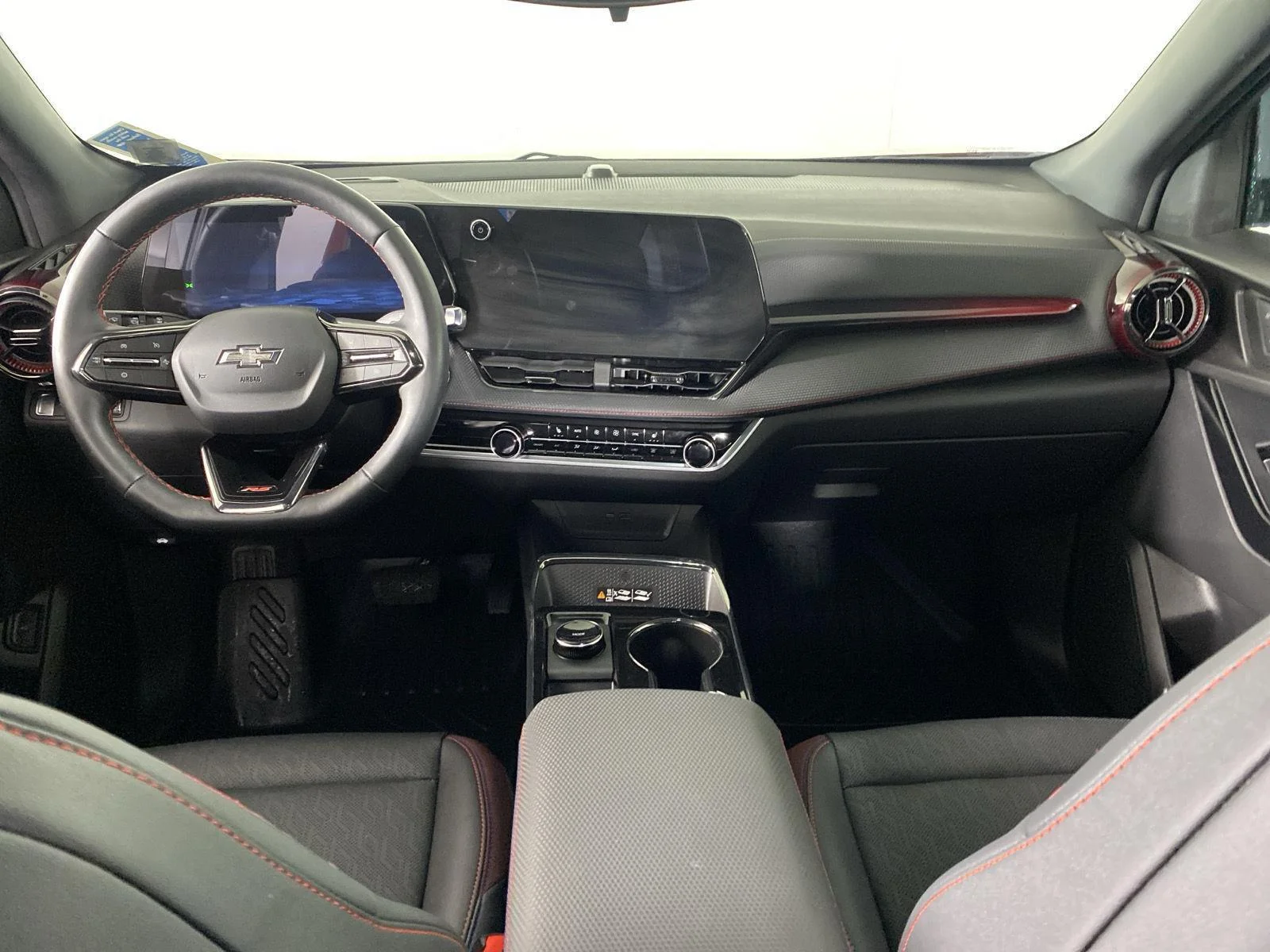 Used 2026 Rd Chevrolet  image 2