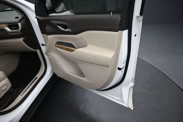 Certified Used 2019 White Frost Tri-Coat GMC Denali image 34