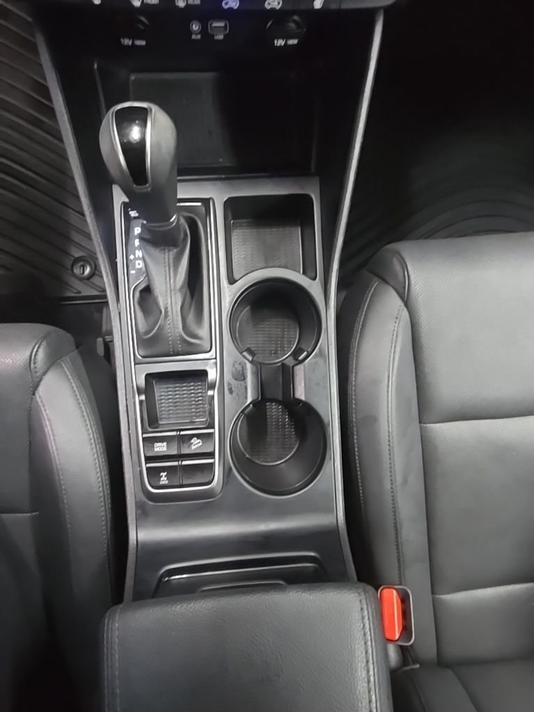 Certified Used 2018 Silver Hyundai SEL Plus image 28