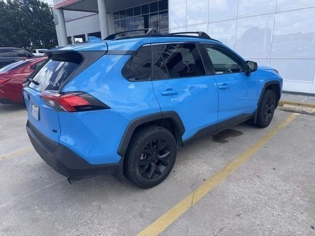 Used 2021 Blue Toyota LE image 5
