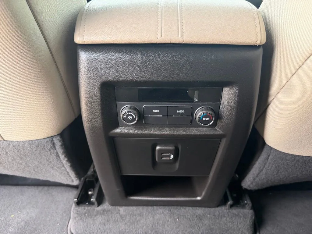 2023 Chevrolet Traverse 1LT - Photo 32