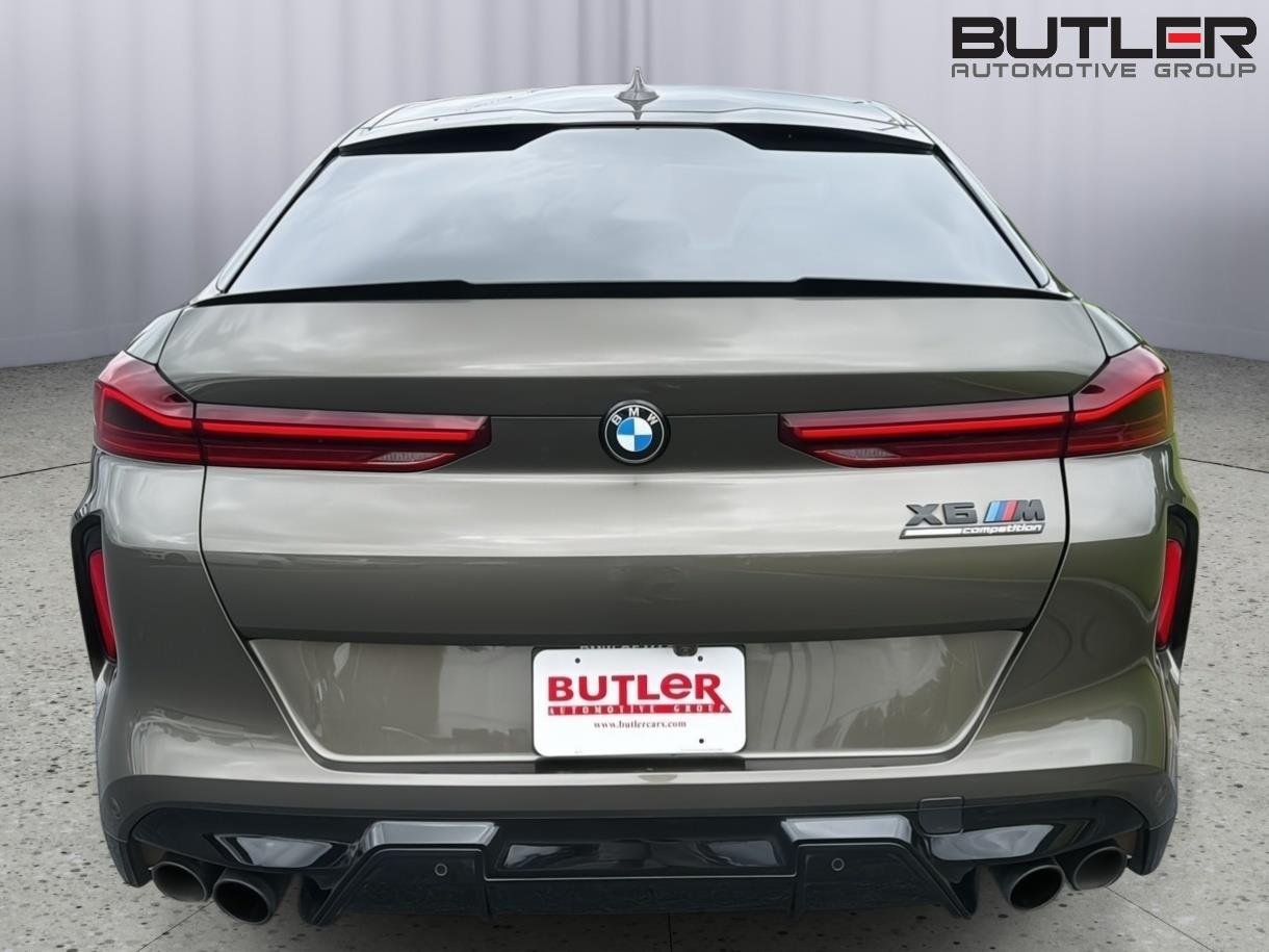 Used 2023 Manhattan Green Metallic BMW  image 5
