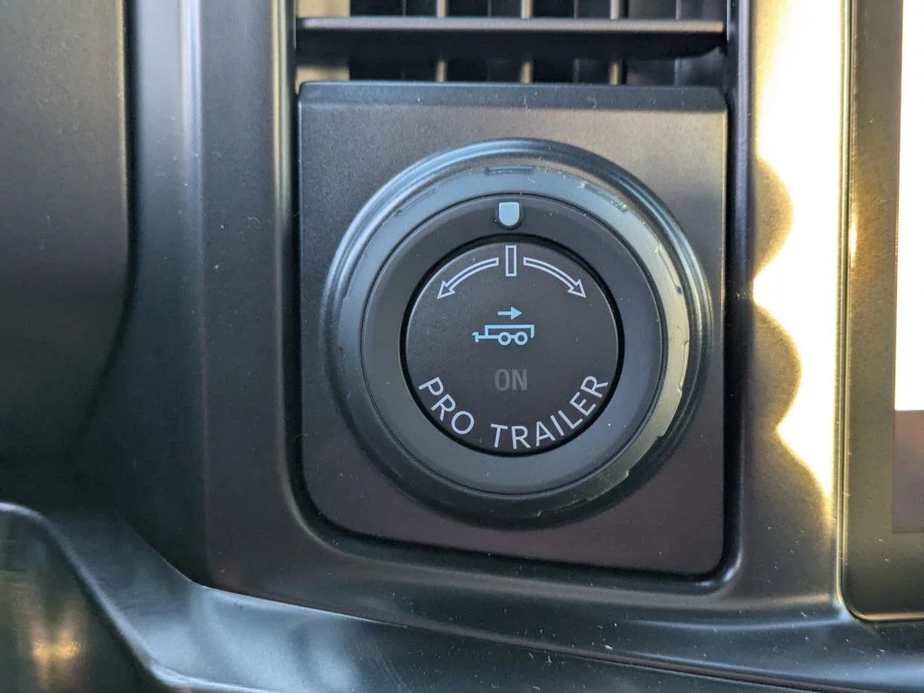 New 2026 Agate Black Metallic Ford Lariat image 28