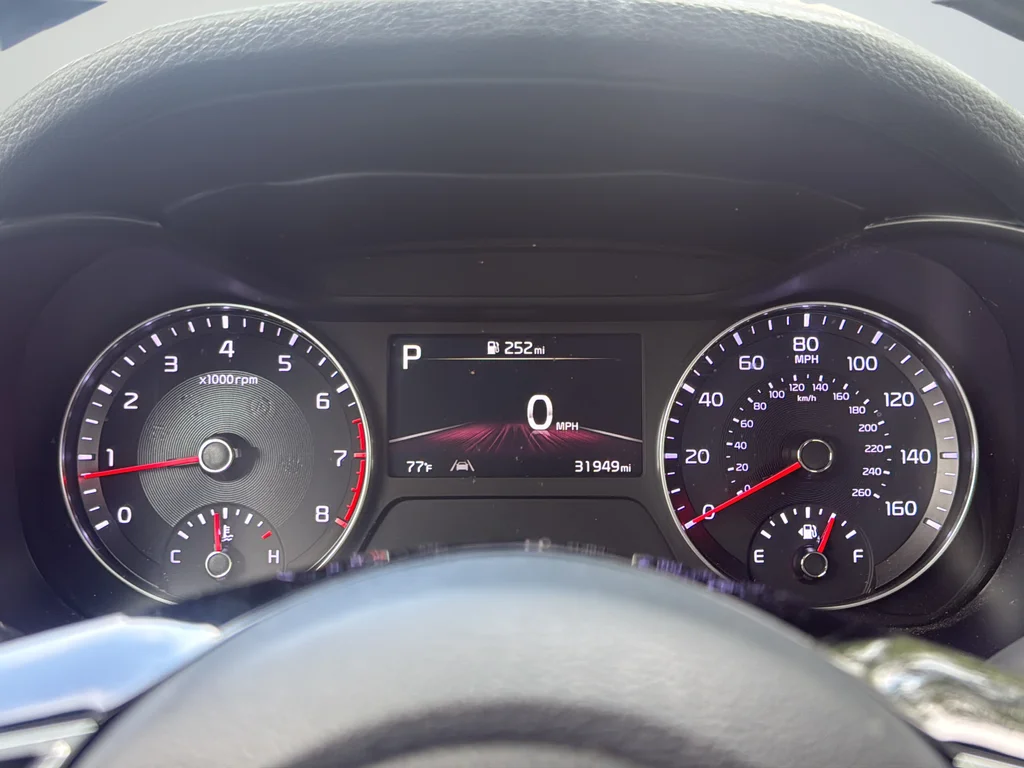 Used 2024 Black Kia LXS image 37