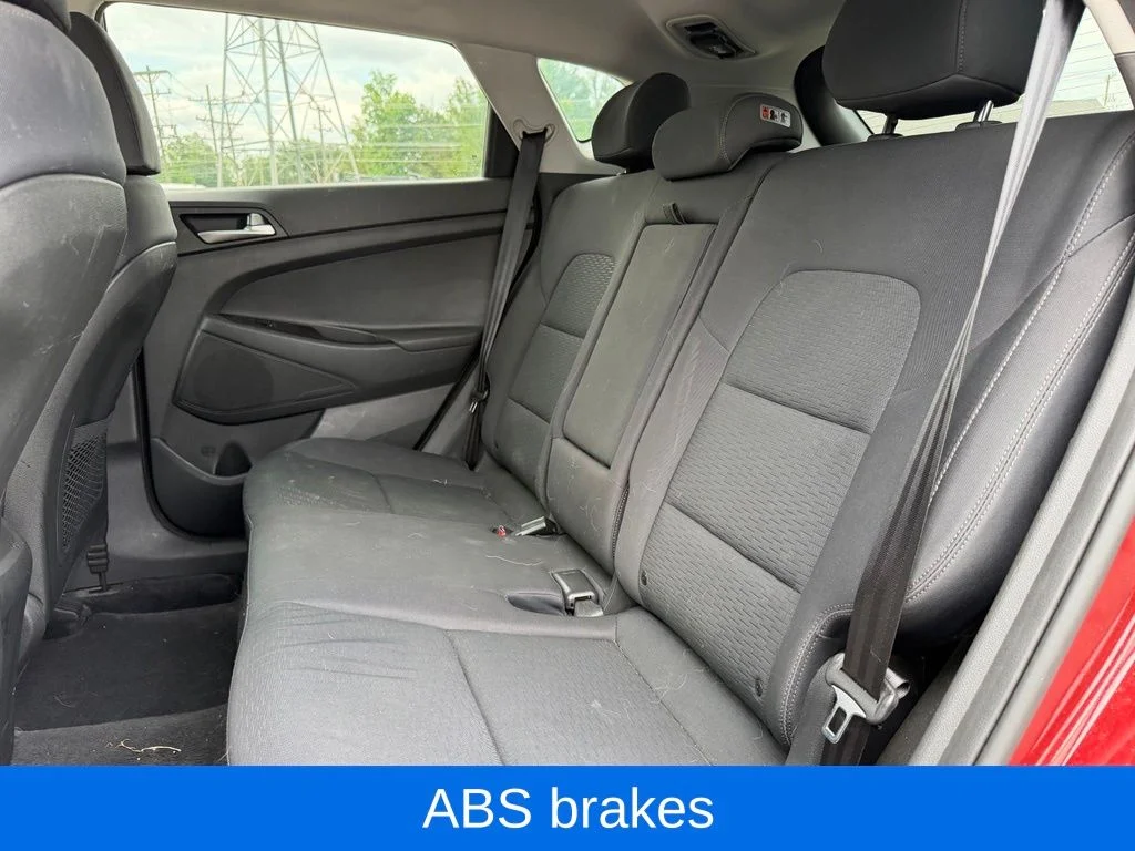 Used 2019 Red Hyundai SE image 16