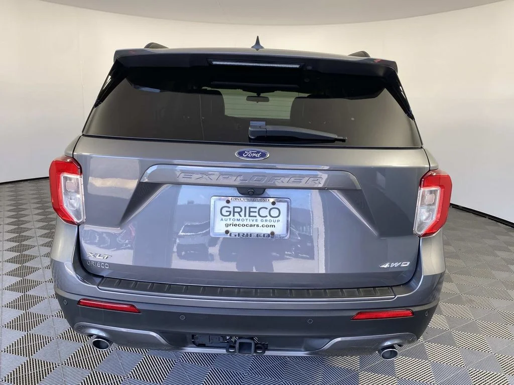 Used 2023 Gray Ford XLT image 7