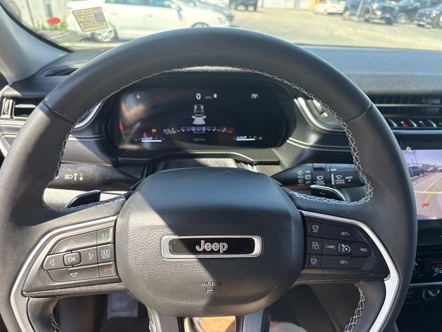Used 2023 Diamond Black Jeep Laredo image 26