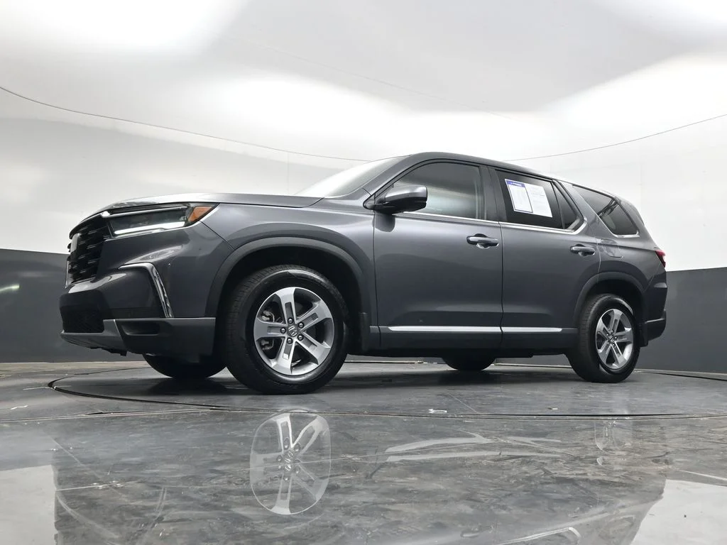 Certified Used 2025 Modern Steel Metallic Honda EX-L image 44