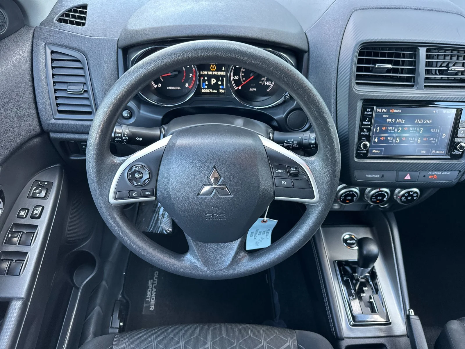 Used 2025  Mitsubishi 2.0 ES image 14