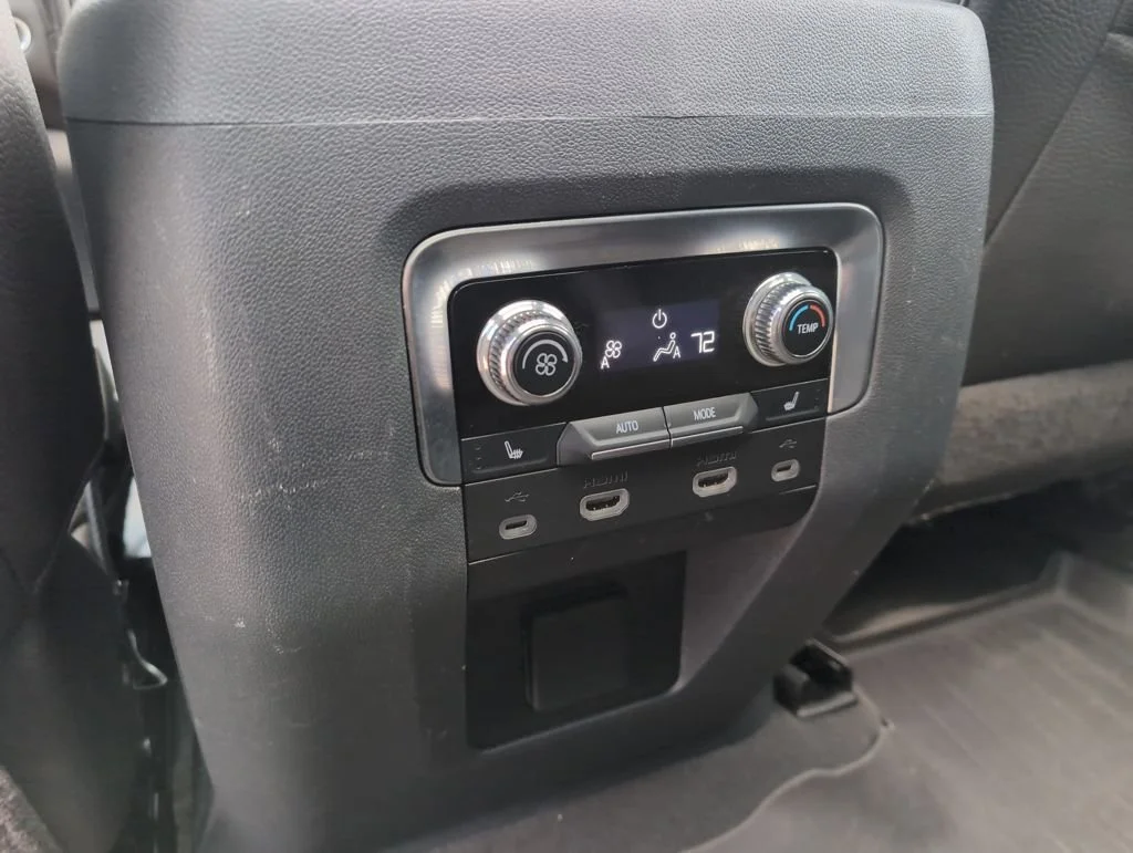 2021 GMC Yukon Denali - Photo 16