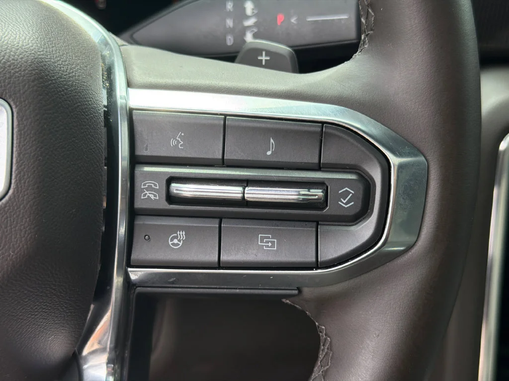 Used 2025 Blue GMC Elevation image 26
