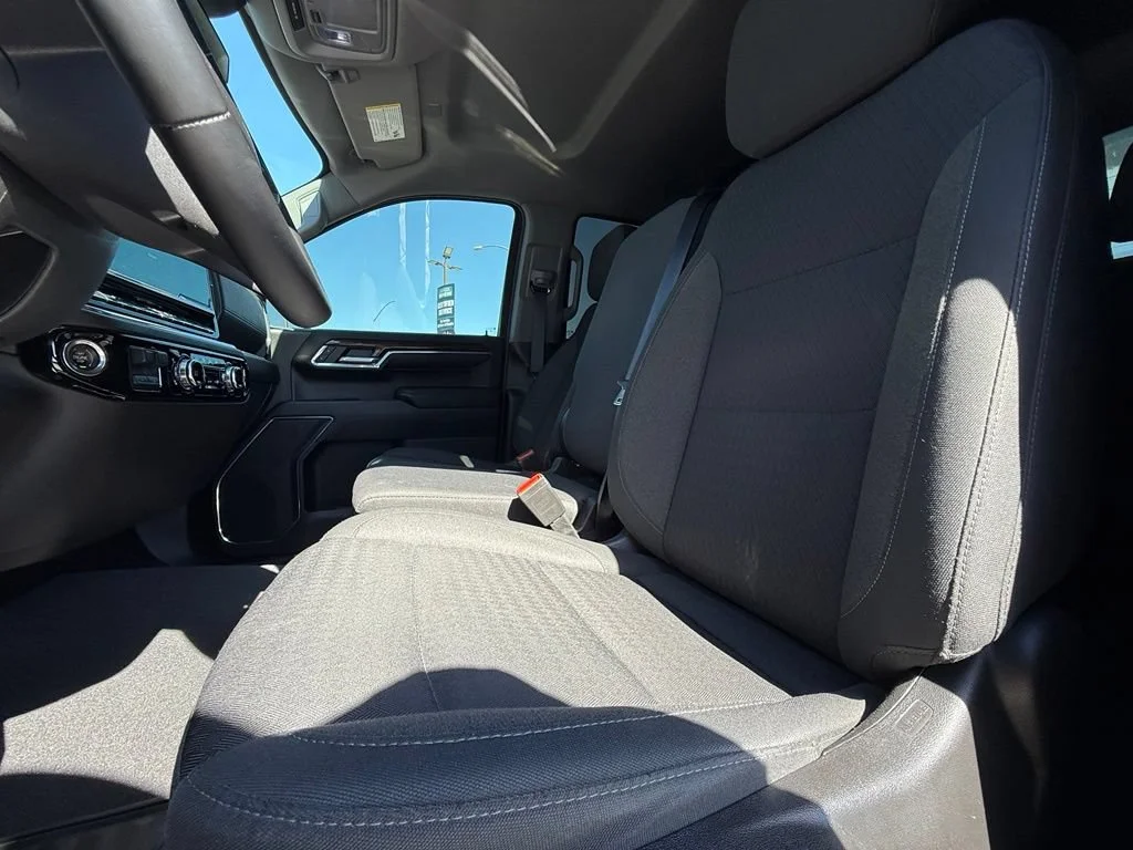 Used 2023 Onyx Black GMC Elevation image 32