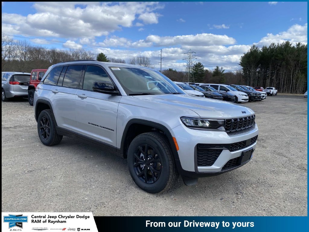 New 2026 Silver Zynith Exterior Paint Jeep Altitude image 1