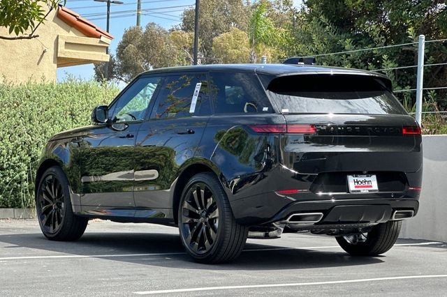 New 2026 Santorini Black Land Rover Dynamic SE image 3
