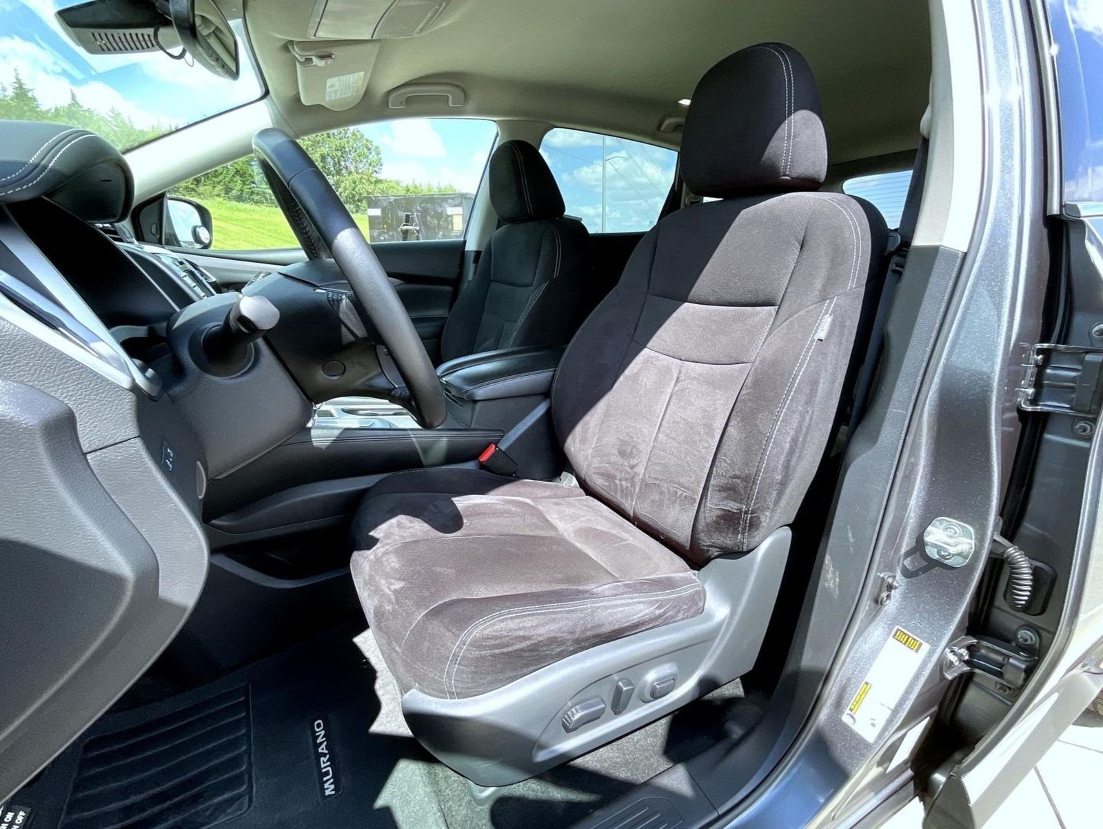Used 2020 Gray Nissan SV image 10