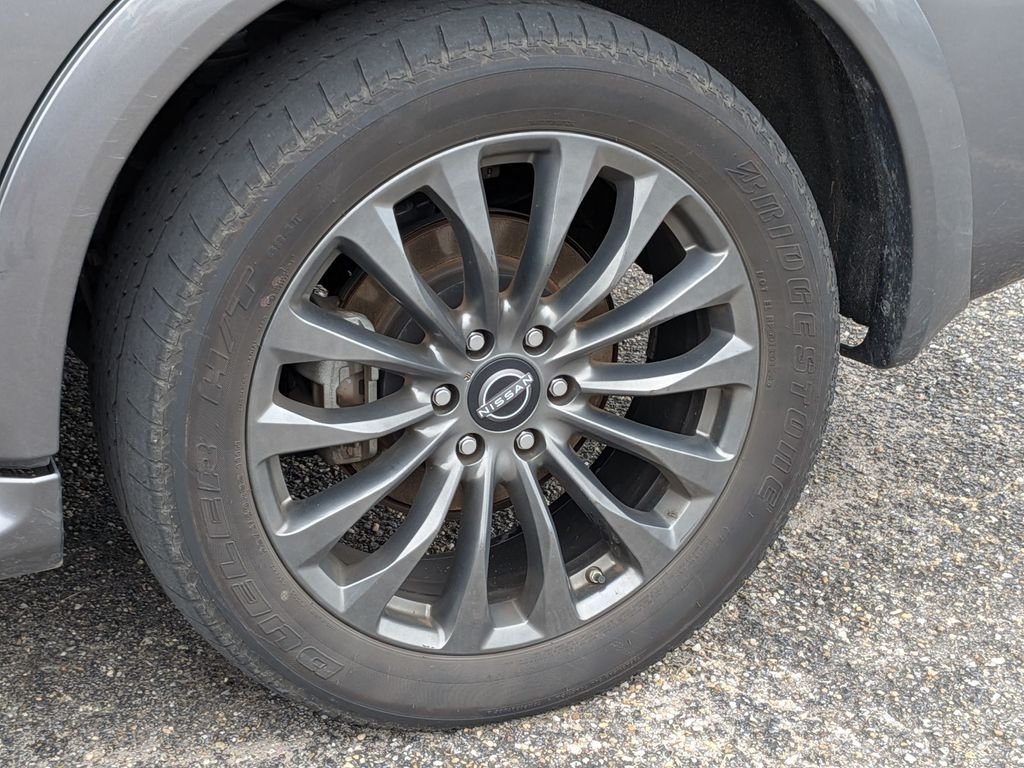 Used 2024 Gray Nissan Platinum image 11