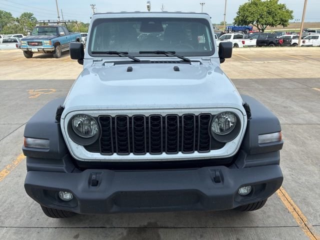 2025 Jeep Wrangler Sport S's photo
