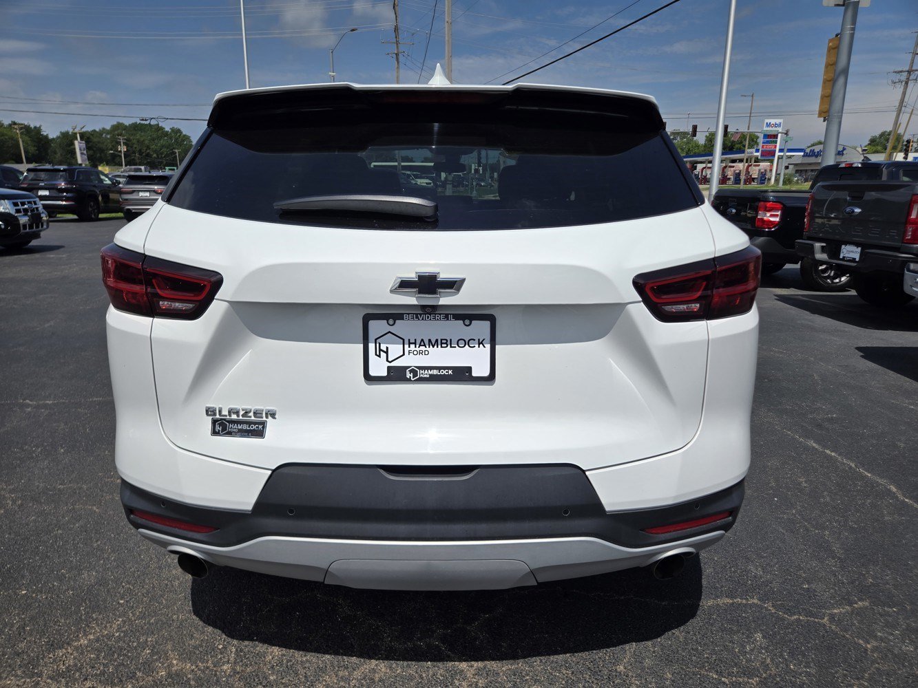 Used 2023 Summit White Chevrolet LT image 5