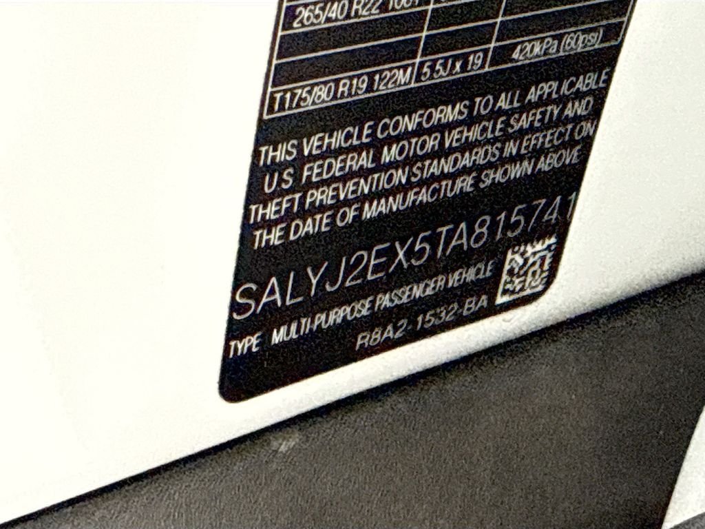Certified Used 2026 Fuji White Land Rover S image 34