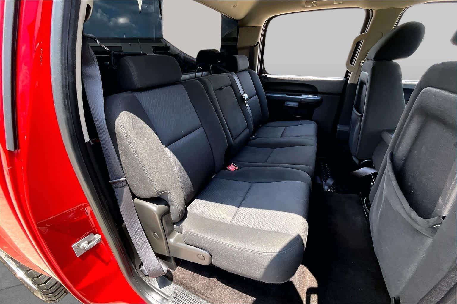 Used 2011 Fire Red GMC SLE image 19