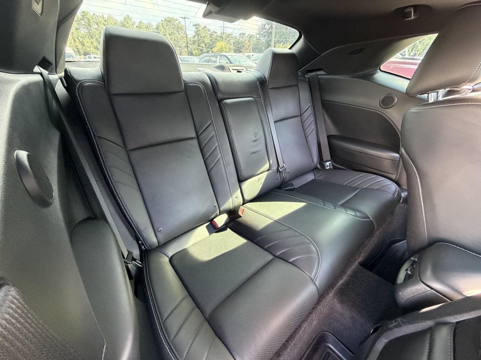 Used 2017 Pitch Black Clearcoat Dodge SRT Hellcat image 19