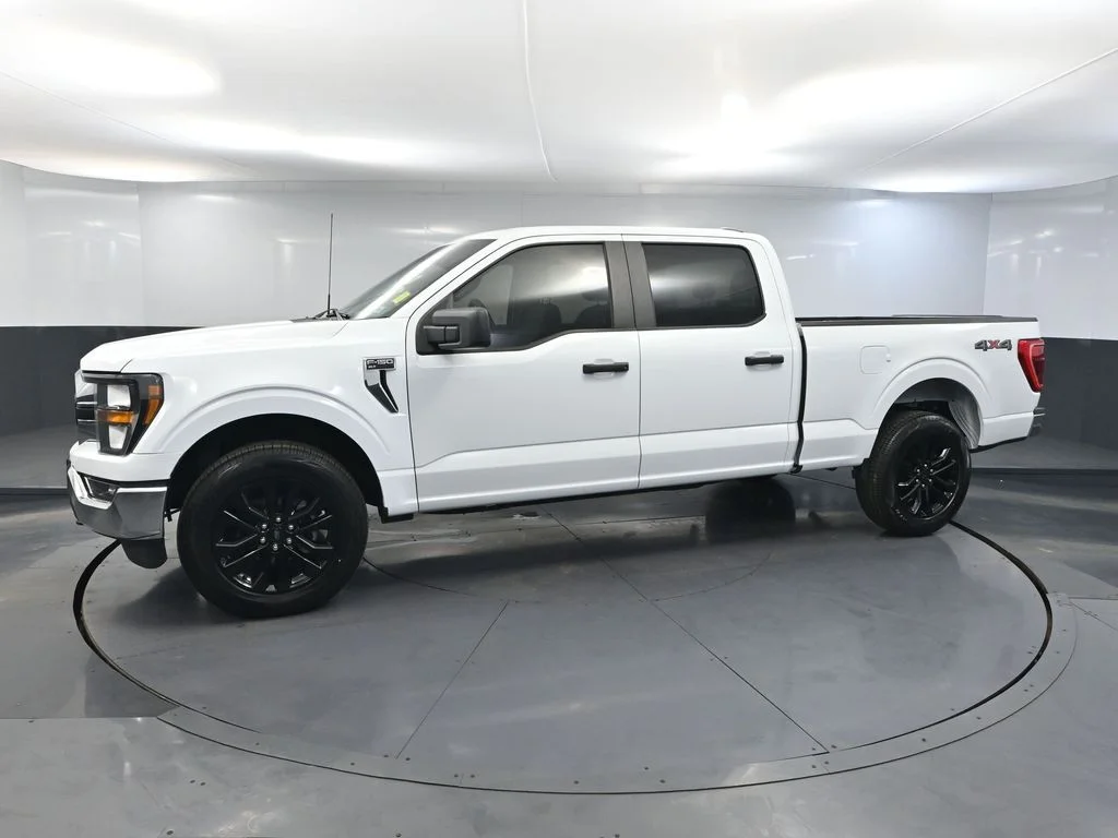 Used 2023 White Ford XLT image 10