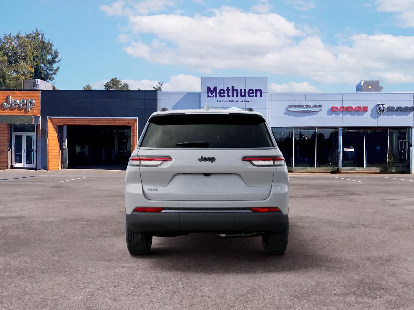 New 2026 Bright White Clear-Coat Exterior Paint Jeep Laredo Altitude image 7