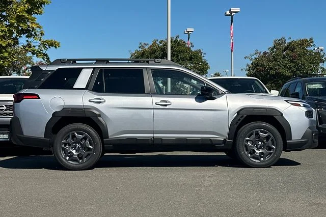 New 2026 ICE SILVER METALLIC Subaru Premium image 3