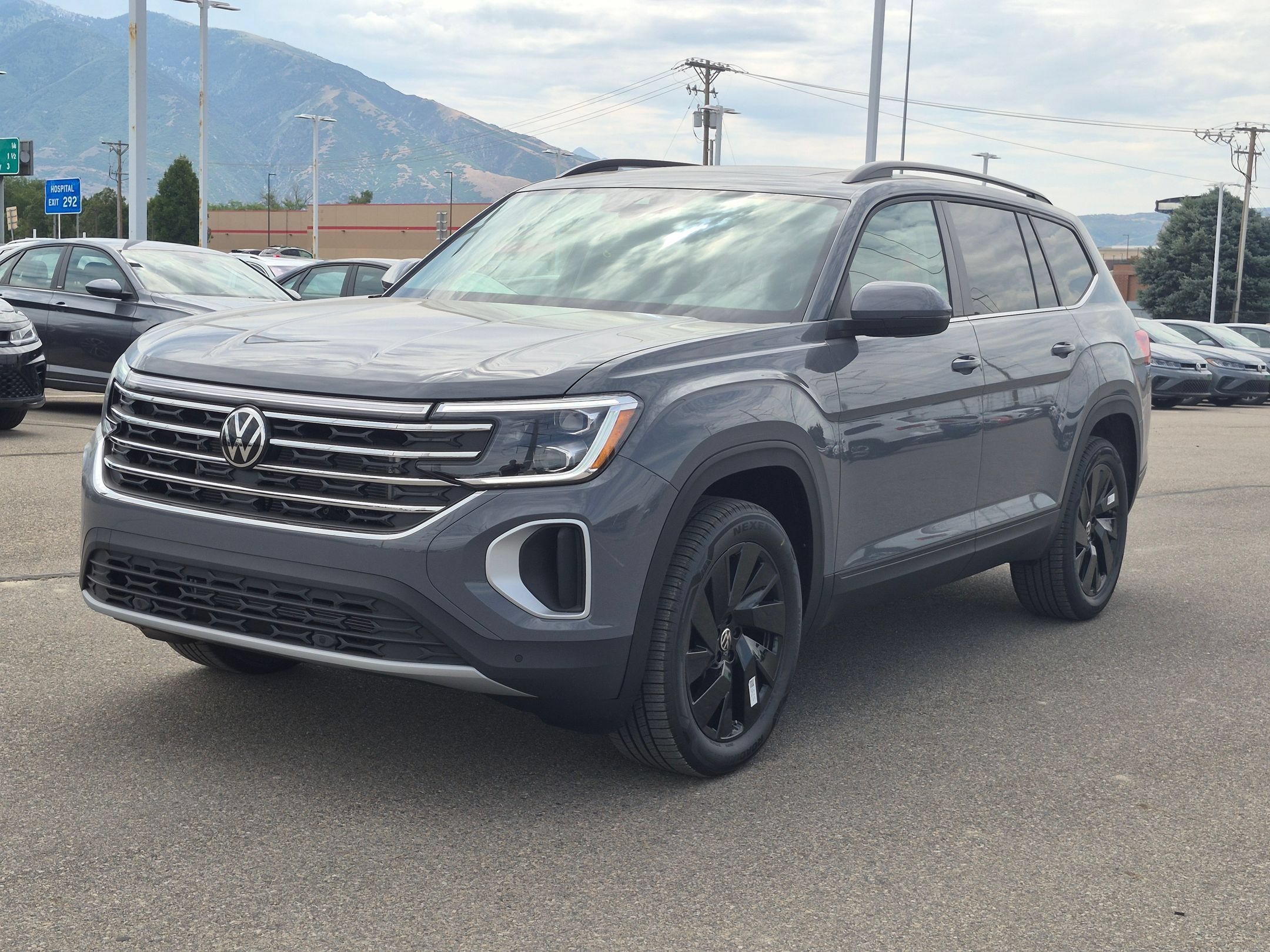 New 2026 Pure Gray Volkswagen 2.0T SE w/Technology image 8
