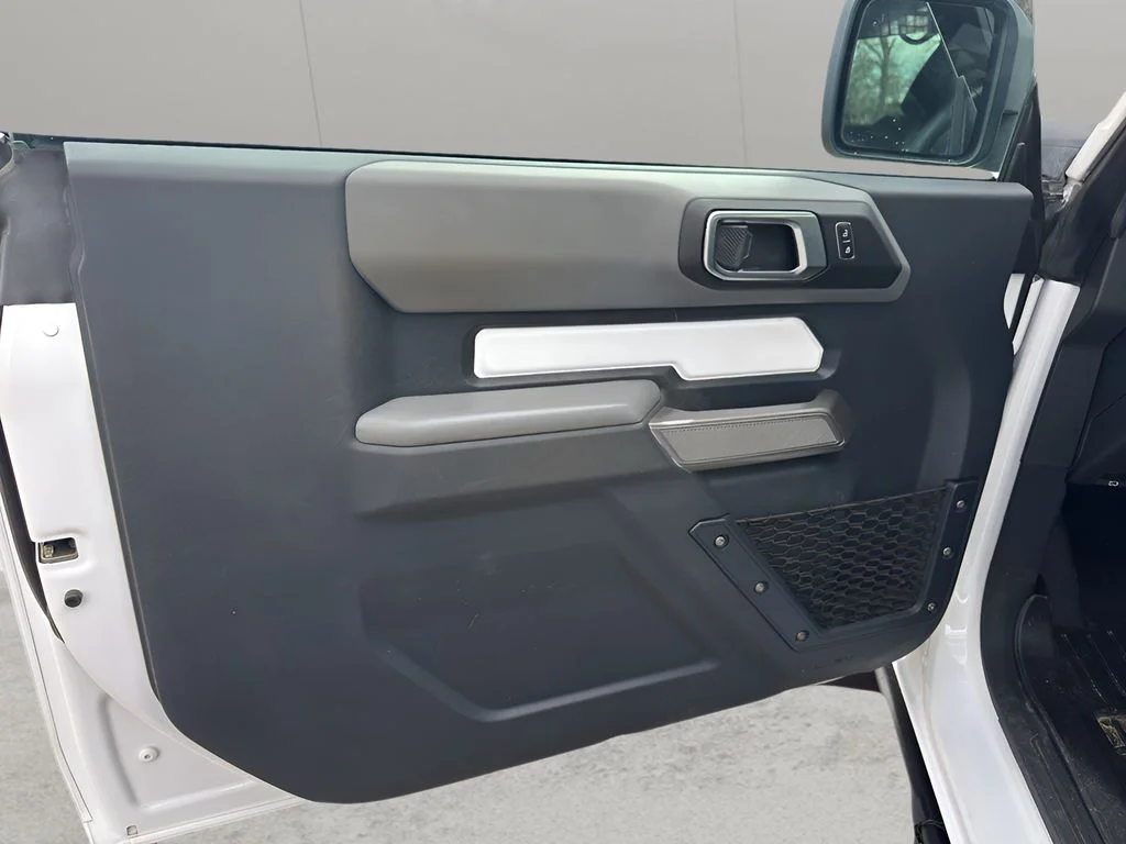 Used 2023 Oxford White Ford Black Diamond image 13