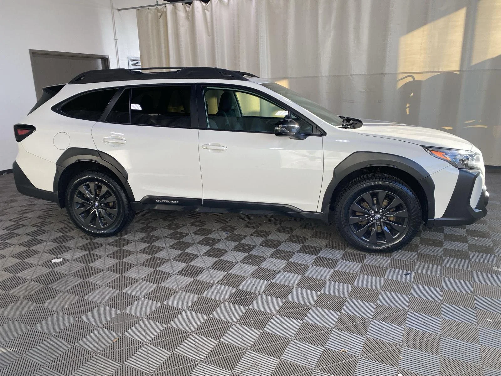 Used 2024 Crystal White Pearl Subaru Onyx Edition image 17
