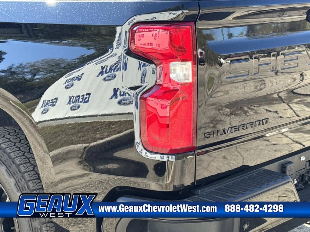 Used 2025 Black Chevrolet High Country image 14