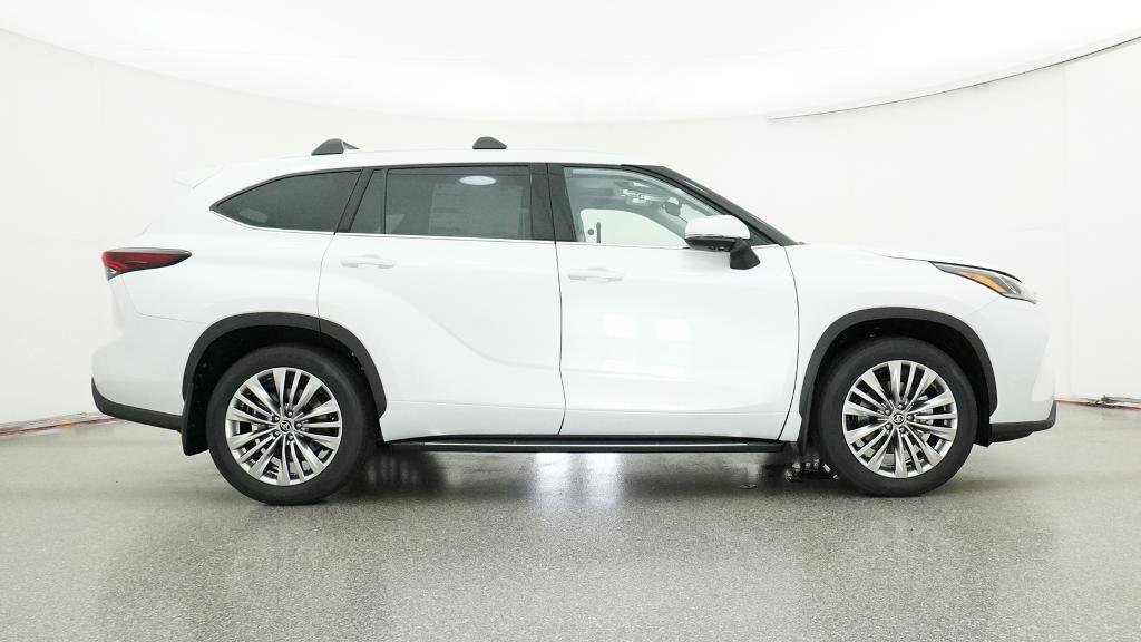 New 2026 Wind Chill Pearl Toyota Platinum image 13