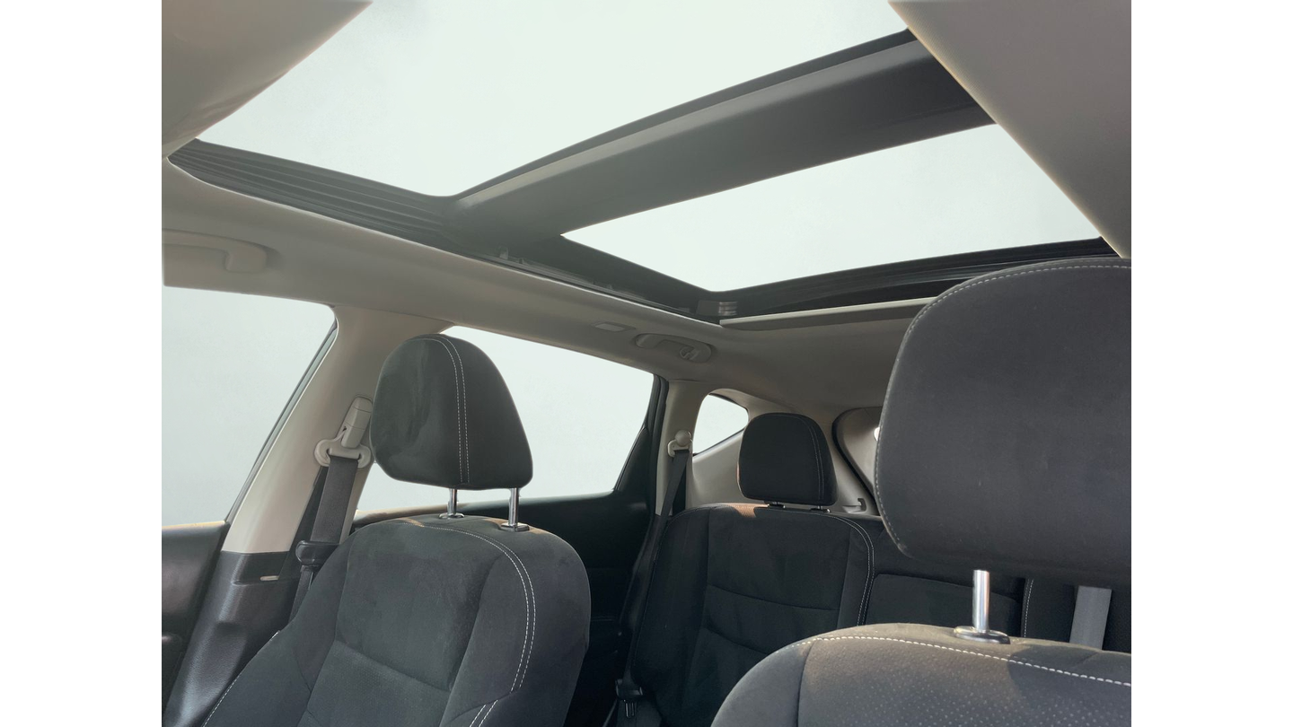 Used 2019 Silver Nissan SV image 10