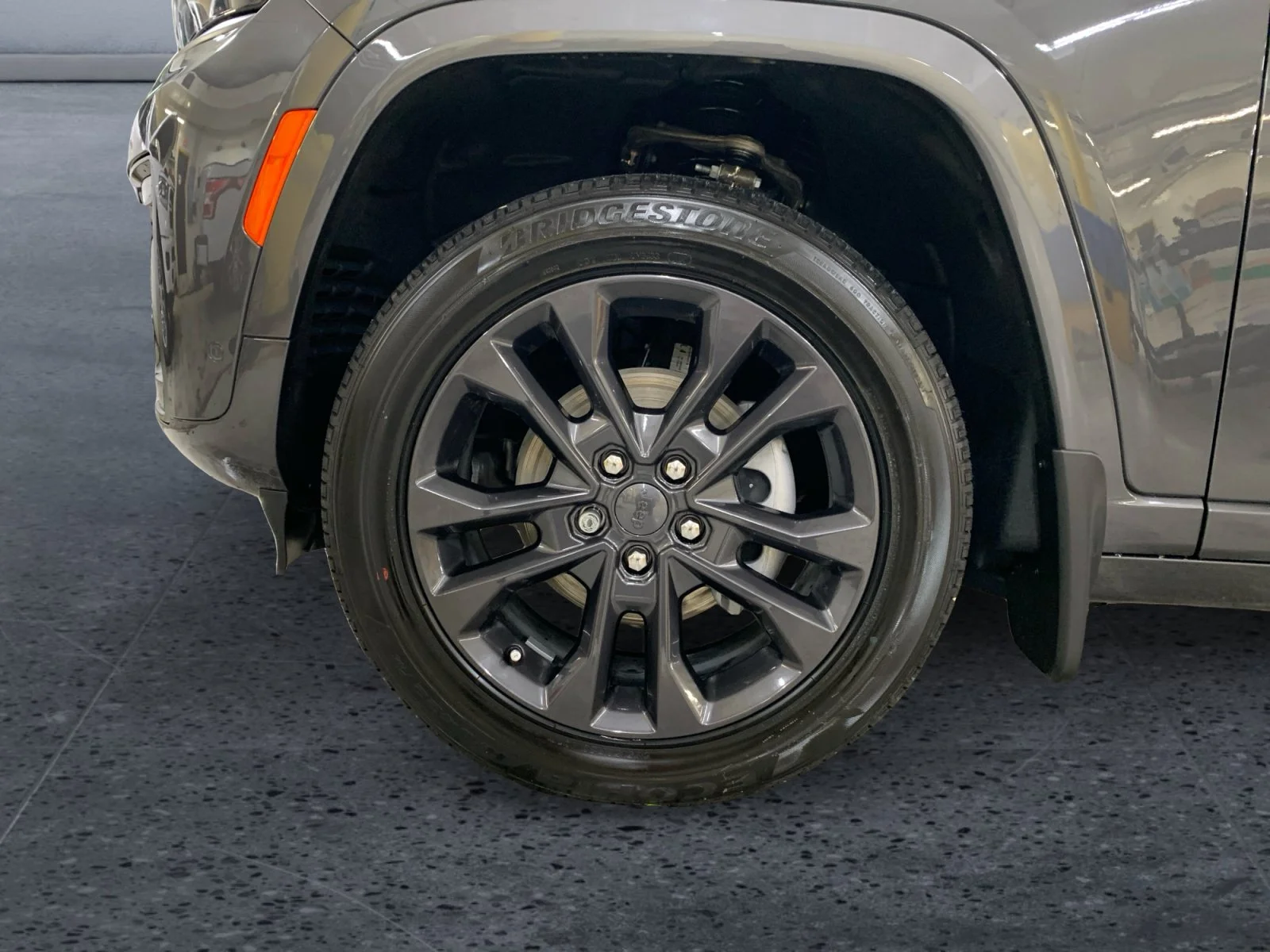 New 2026 Baltic Grey Metallic Jeep Limited Reserve image 9