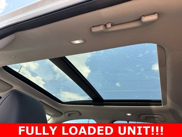 Used 2023 White Honda Elite image 18