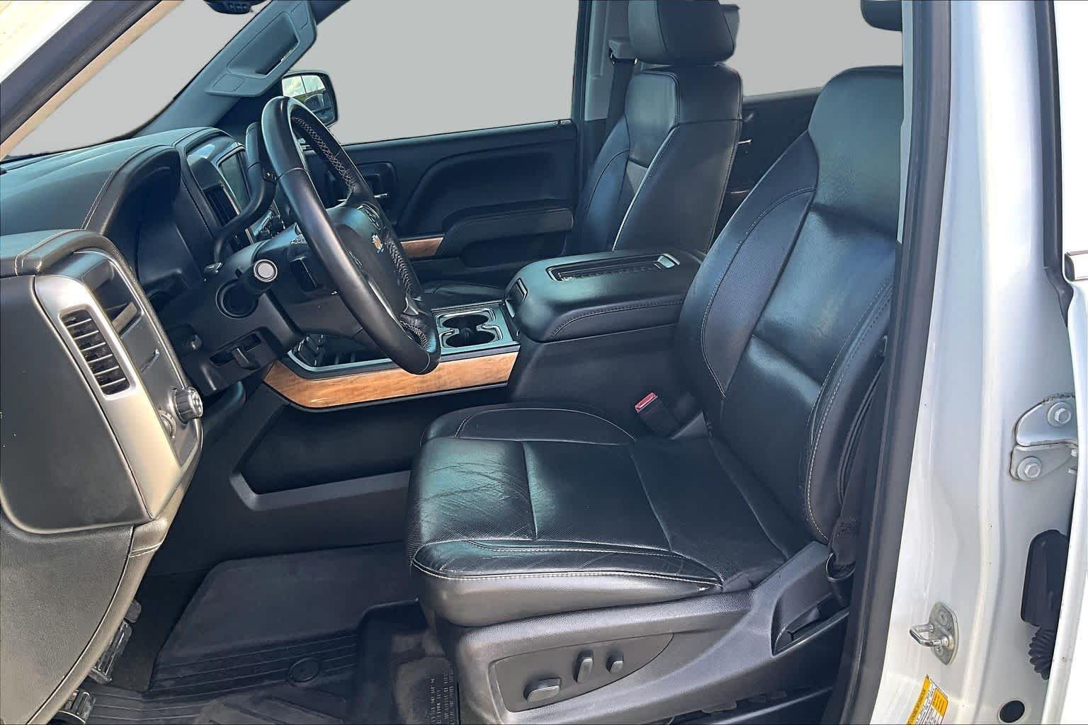 Used 2018 Summit White Chevrolet LTZ image 8