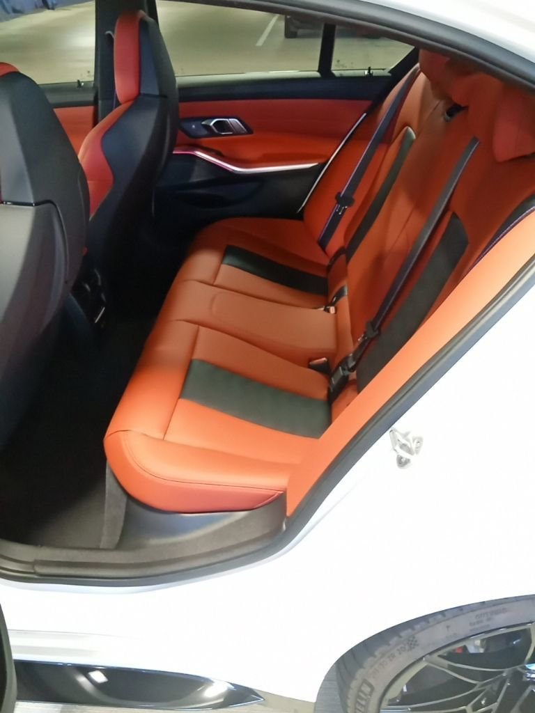 Used 2025 Frozen Brilliant White Metallic BMW  image 10