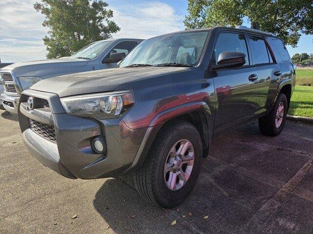 Used 2014 Magnetic Gray Metallic Toyota SR5 image 1