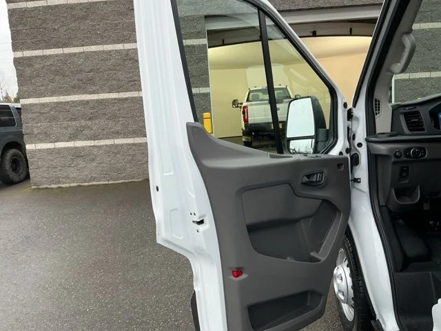 New 2026 Oxford White Ford Base image 15