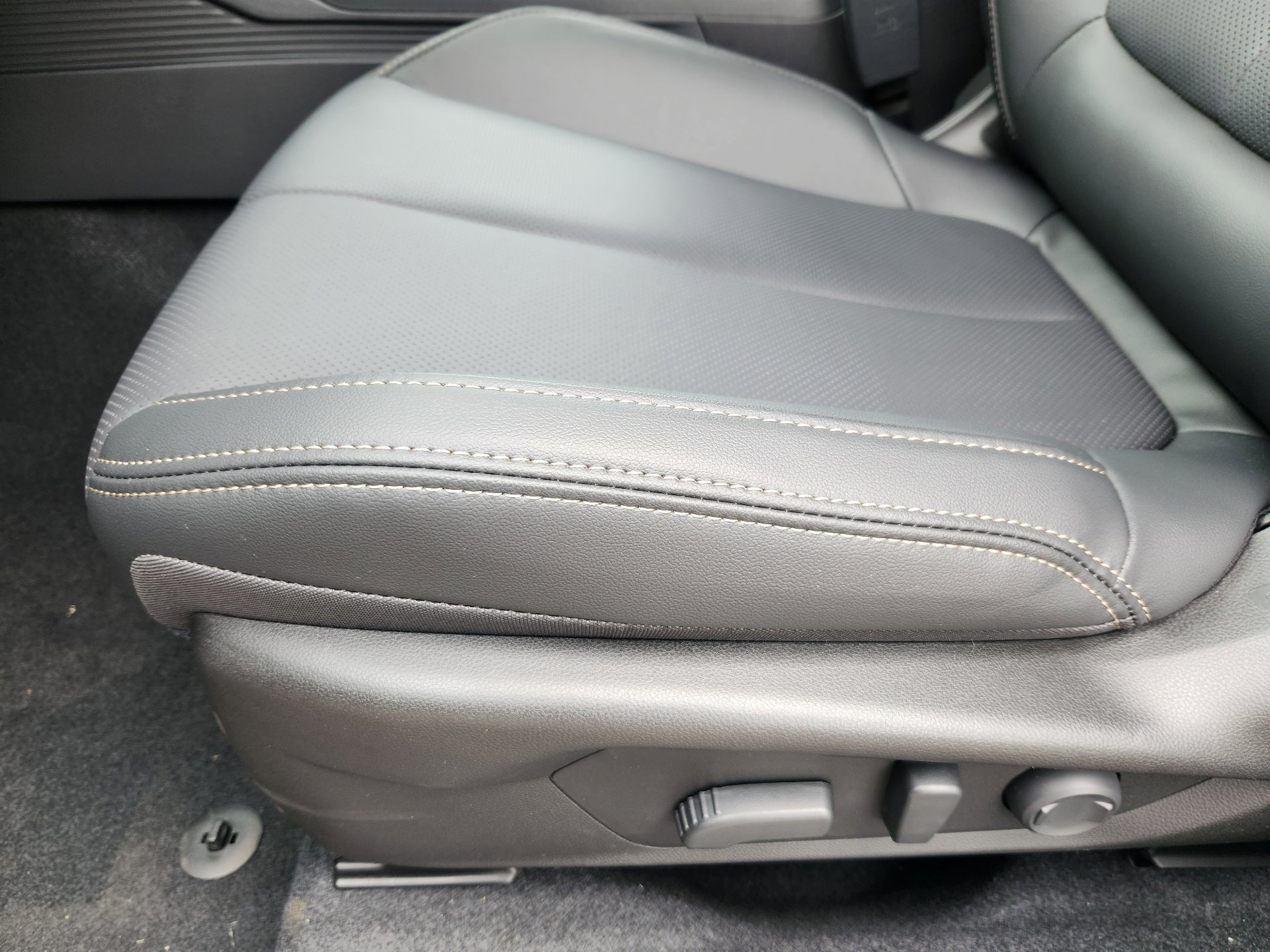 New 2026 MAGNETITE GRAY METALLIC Subaru Limited image 19