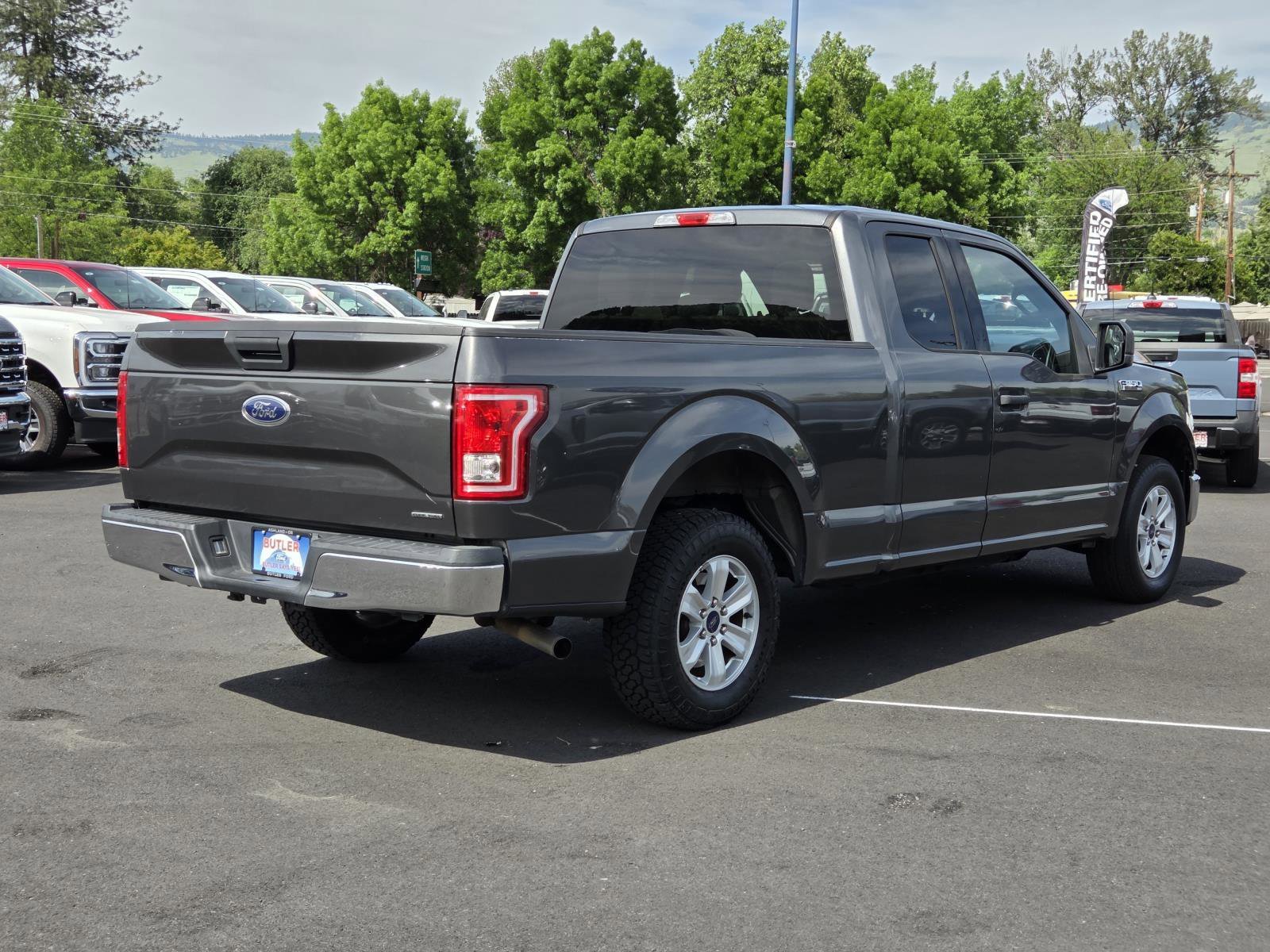 Used 2015  Ford  image 5